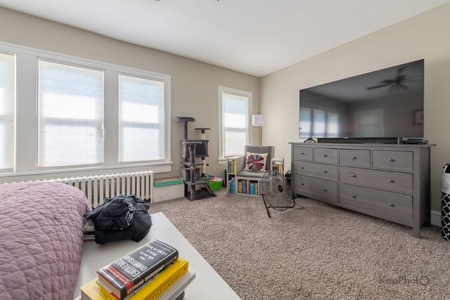 818 N La Grange Road, La Grange Park, IL 60526