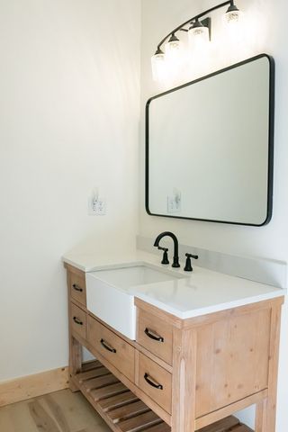 1100 Tanasi Trl, Cookeville, TN 38506