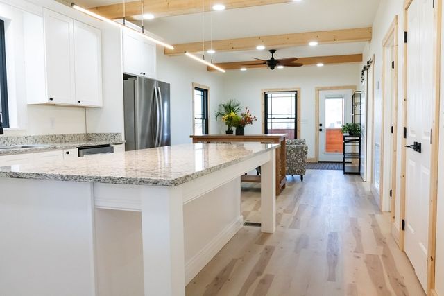 1100 Tanasi Trl, Cookeville, TN 38506