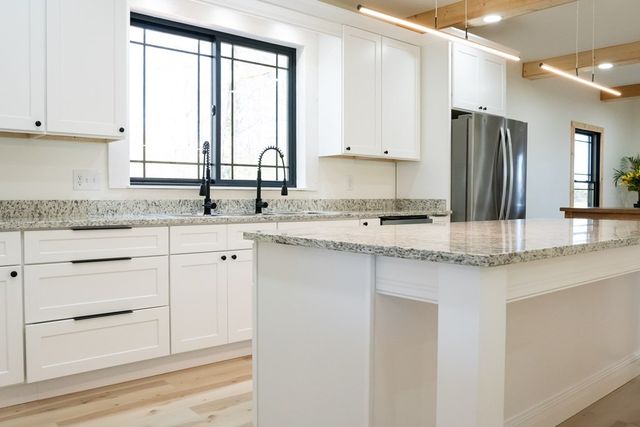 1100 Tanasi Trl, Cookeville, TN 38506