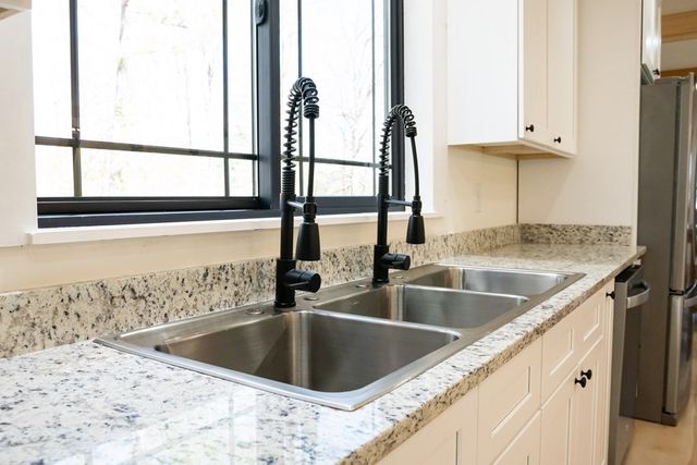 1100 Tanasi Trl, Cookeville, TN 38506