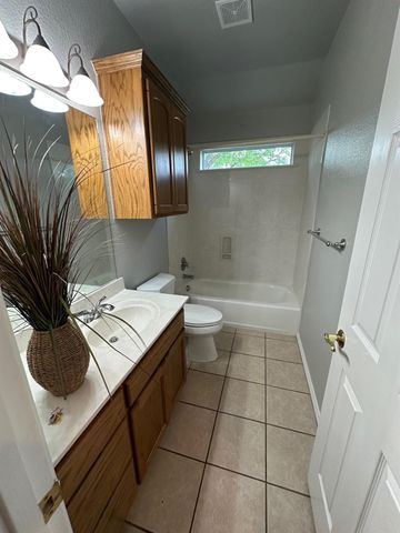 411 Stewart ST, Marble Falls, TX 78654