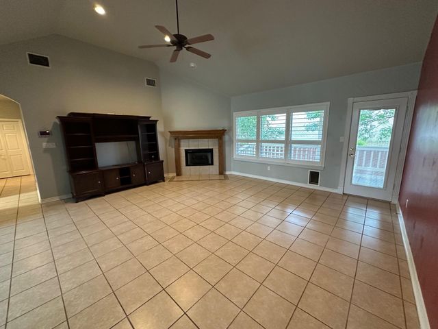 411 Stewart ST, Marble Falls, TX 78654