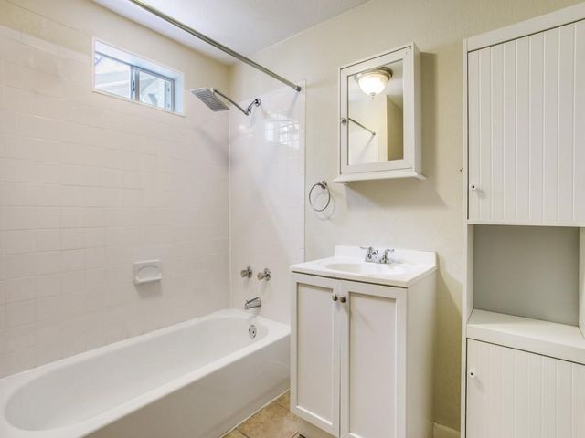 617 N Windomere Avenue, Dallas, TX 75208