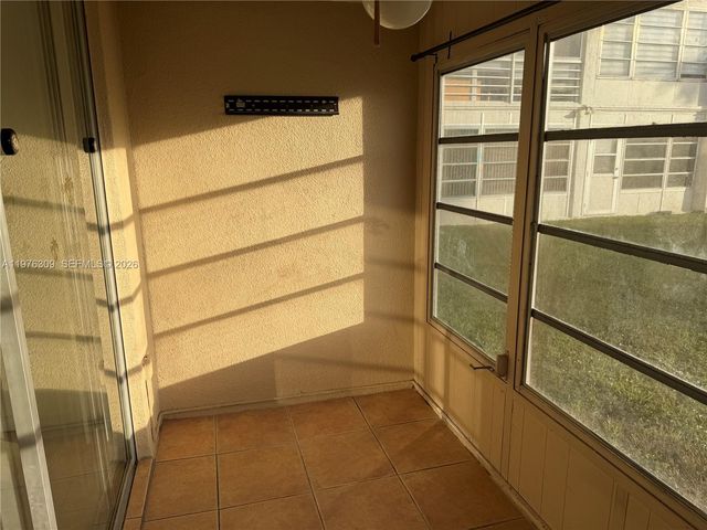 8100 Sunrise Lakes Blvd 108, Sunrise, FL 33322