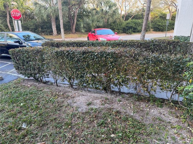 8100 Sunrise Lakes Blvd 108, Sunrise, FL 33322