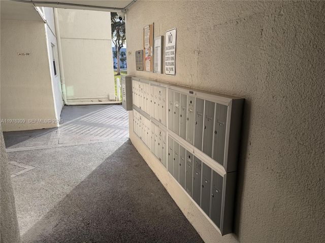 8100 Sunrise Lakes Blvd 108, Sunrise, FL 33322