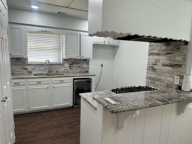 14302 Foxford Way, Houston, TX 77015