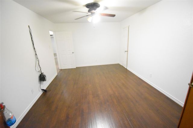 14302 Foxford Way, Houston, TX 77015