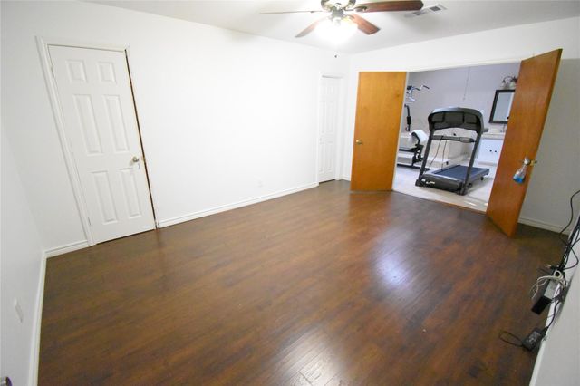 14302 Foxford Way, Houston, TX 77015