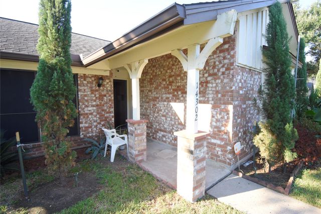 14302 Foxford Way, Houston, TX 77015