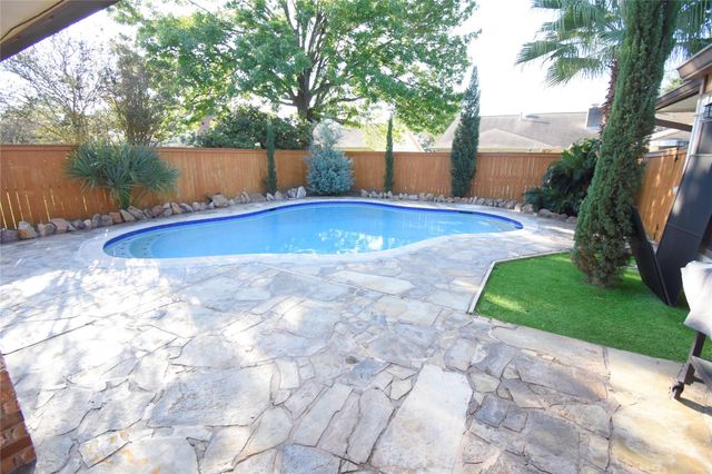 14302 Foxford Way, Houston, TX 77015
