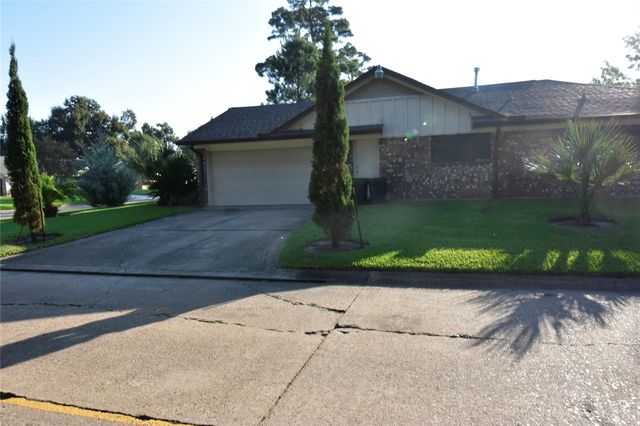 14302 Foxford Way, Houston, TX 77015