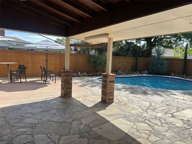 14302 Foxford Way, Houston, TX 77015