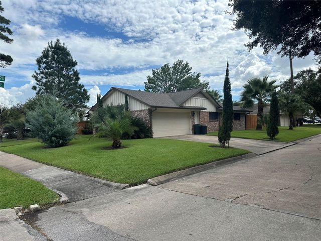 14302 Foxford Way, Houston, TX 77015