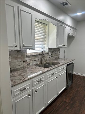 14302 Foxford Way, Houston, TX 77015