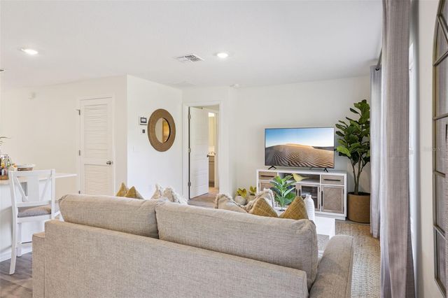 996 FAWN GRACE ROAD, Umatilla, FL 32784