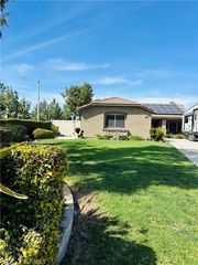 28530 Cantebury, Highland, CA 92346