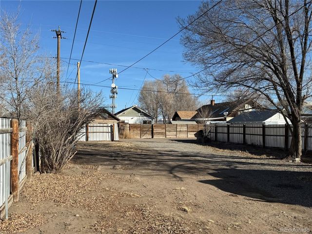623 9th Street, Alamosa, CO 81101