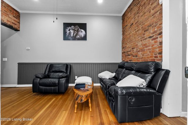 913 E Madison St, Louisville, KY 40204