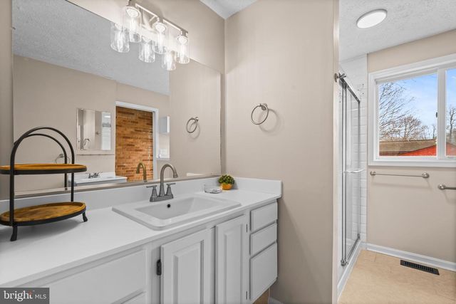 10514 WILLETTS CROSSING RD, White Plains, MD 20695