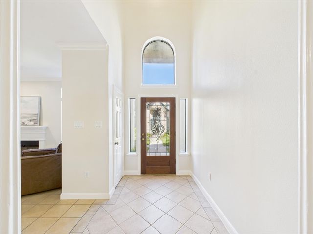 483 Mariners Drive, Kemah, TX 77565