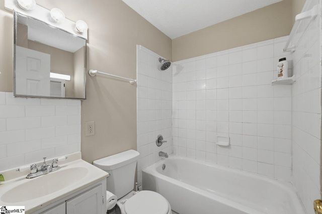 2530 E North St Apt 13E Unit 13, Greenville, SC 29615