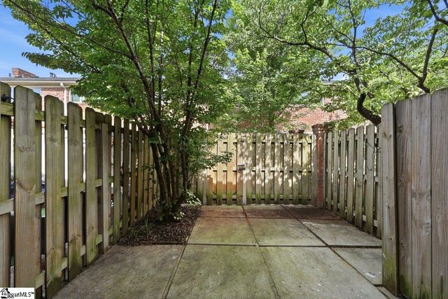 2530 E North St Apt 13E Unit 13, Greenville, SC 29615