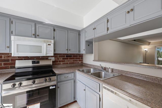 2530 E North St Apt 13E Unit 13, Greenville, SC 29615