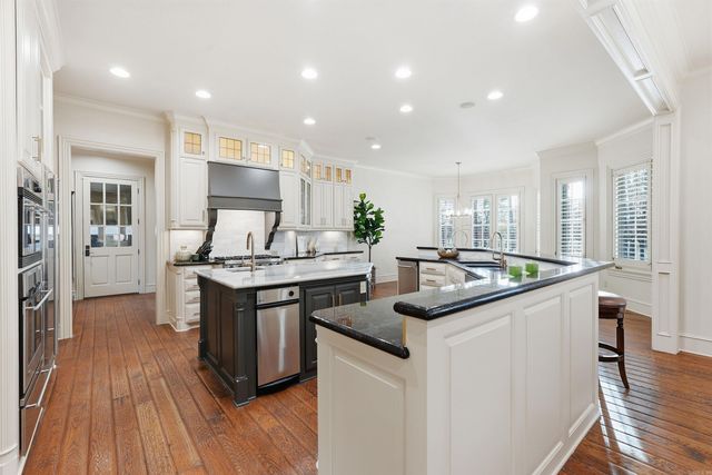 40 Germay Court, Little Rock, AR 72223