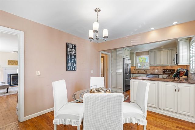 55 Lindy Avenue, East Providence, RI 02915