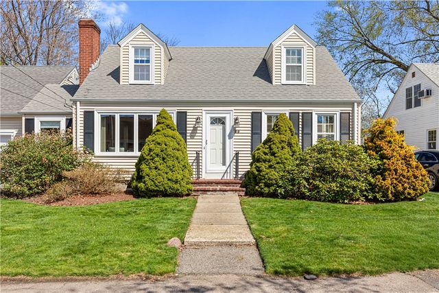 55 Lindy Avenue, East Providence, RI 02915