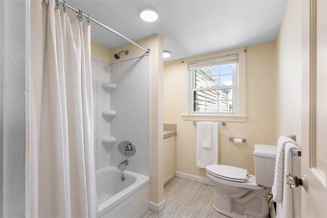 55 Lindy Avenue, East Providence, RI 02915