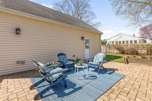 55 Lindy Avenue, East Providence, RI 02915