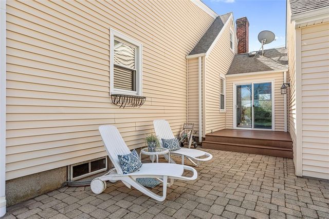 55 Lindy Avenue, East Providence, RI 02915