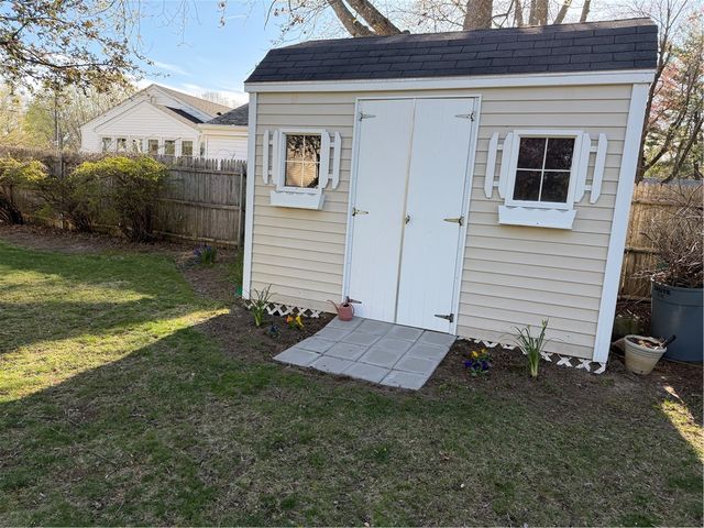 55 Lindy Avenue, East Providence, RI 02915