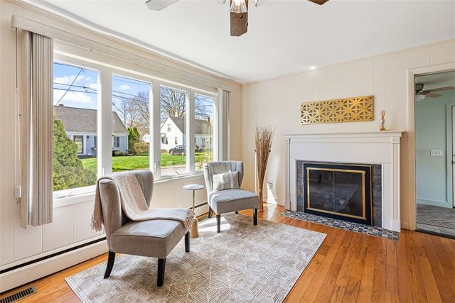 55 Lindy Avenue, East Providence, RI 02915