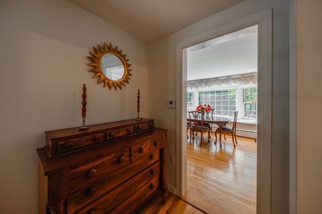 102 Hunting Lane, Sherborn, MA 01770
