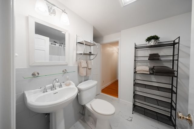102 Hunting Lane, Sherborn, MA 01770