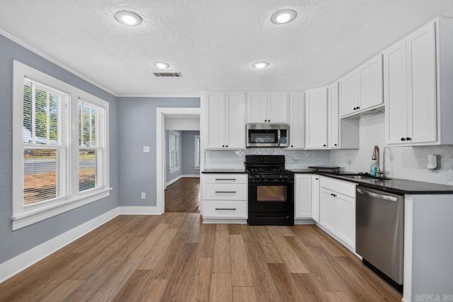 203 S Martin Street, Benton, AR 72015
