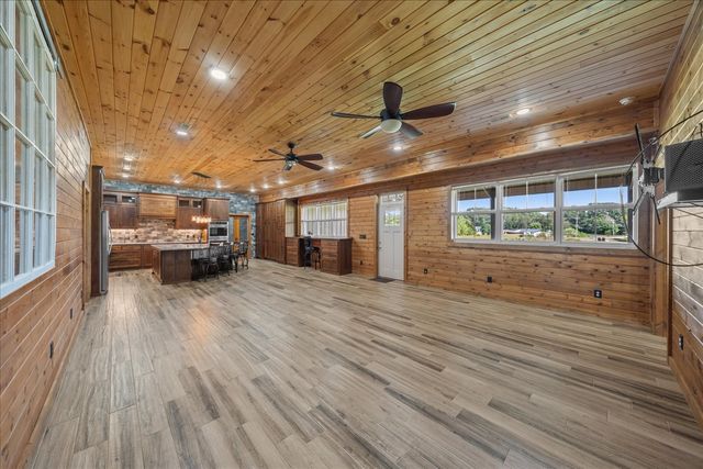 10879 Church Rd, Bon Aqua, TN 37025