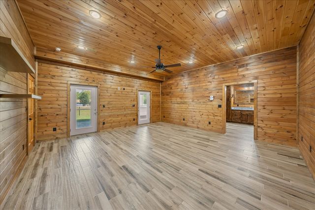 10879 Church Rd, Bon Aqua, TN 37025