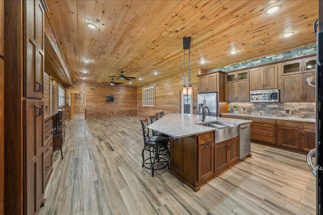 10879 Church Rd, Bon Aqua, TN 37025