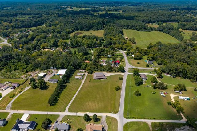 10879 Church Rd, Bon Aqua, TN 37025