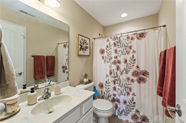 8971 Anneliese Way, Clayton, OH 45315