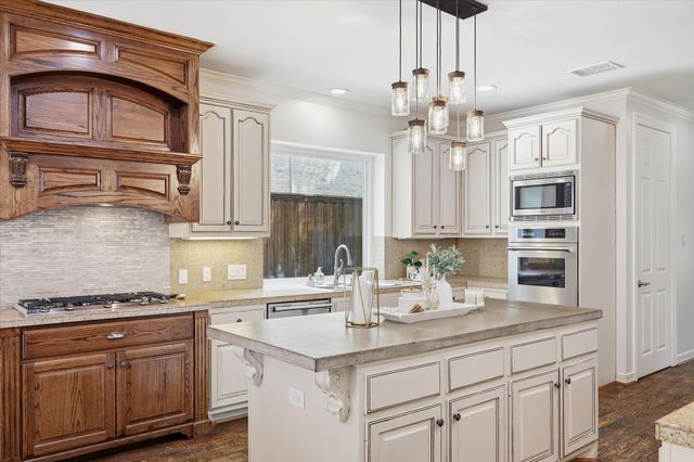 707 Bent Tree Court, Coppell, TX 75019