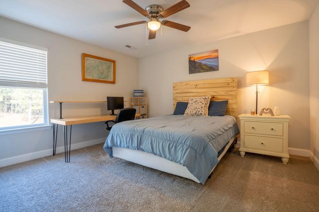 185 Bell Lake Drive, Trenton, GA 30752