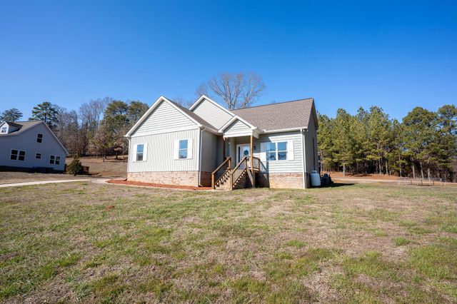 185 Bell Lake Drive, Trenton, GA 30752
