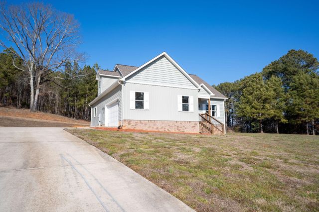 185 Bell Lake Drive, Trenton, GA 30752