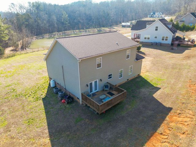 185 Bell Lake Drive, Trenton, GA 30752